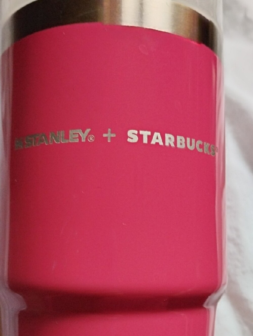 Stanley*Starbucks Pink Insulated Bottle Lid - Picture 2 of 6